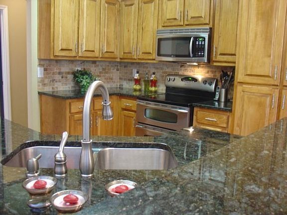 3rd image of 4910 Holland View Dr