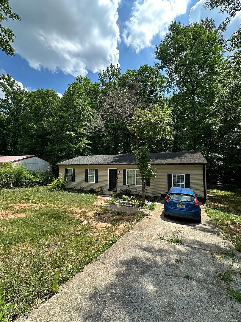 Building Photo - 175 Sarsen Cir