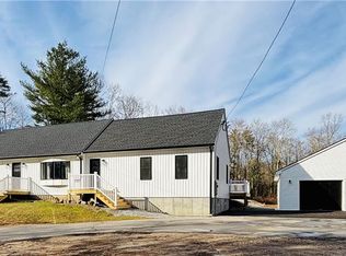 22B Paris Olney Hopkins Rd, Foster, RI 02825