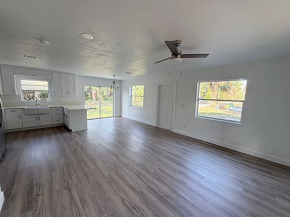 3rd image of 1520 Blue Sage Dr