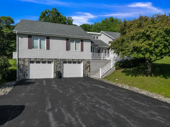 311 Summit Dr, Peterstown, WV 24963