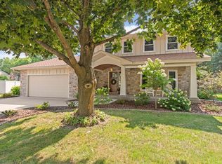 8232 Maryland Cir S, Minneapolis, MN 55438