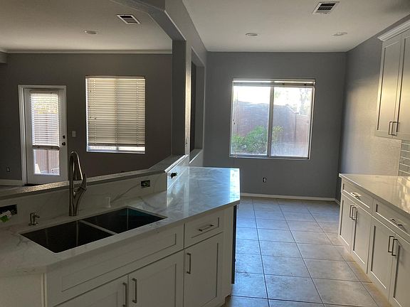 Kitchen / Kitchen Nook