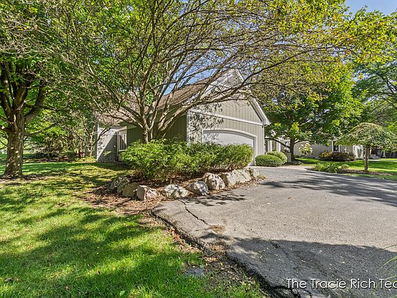 3rd image of 6181 S Gatehouse Dr SE