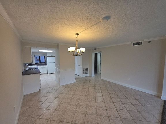 5th image of 5301 S Atlantic Ave APT 11