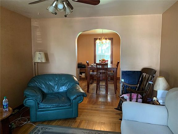 3rd image of 30 Manuel Ave