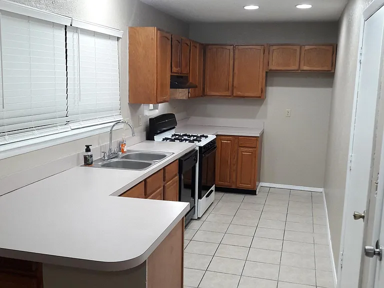 2748 S 136th East Ave — Photo 3