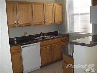 5th image of 4612-4614 Cleveland Ave