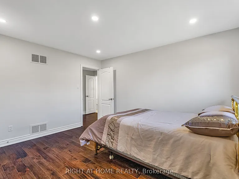 373 Firglen Rdg — Photo 25