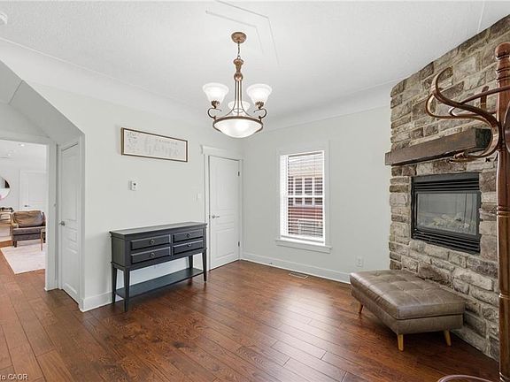 5th image of 69 Nash Rd S
