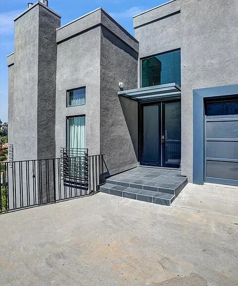 6852 Woody Trl — Photo 27