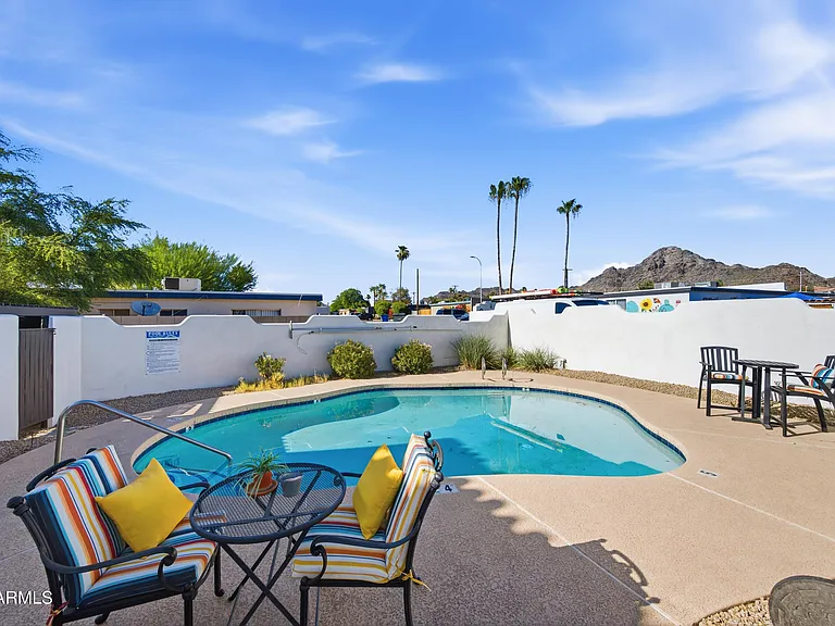 1702 E Ocotillo Rd #1 — Photo 27