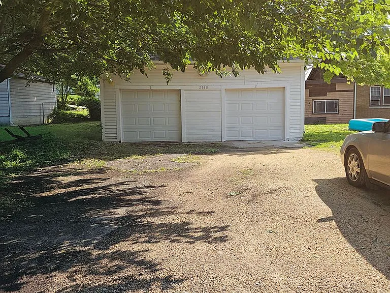 2148 Telegraph Rd — Photo 3
