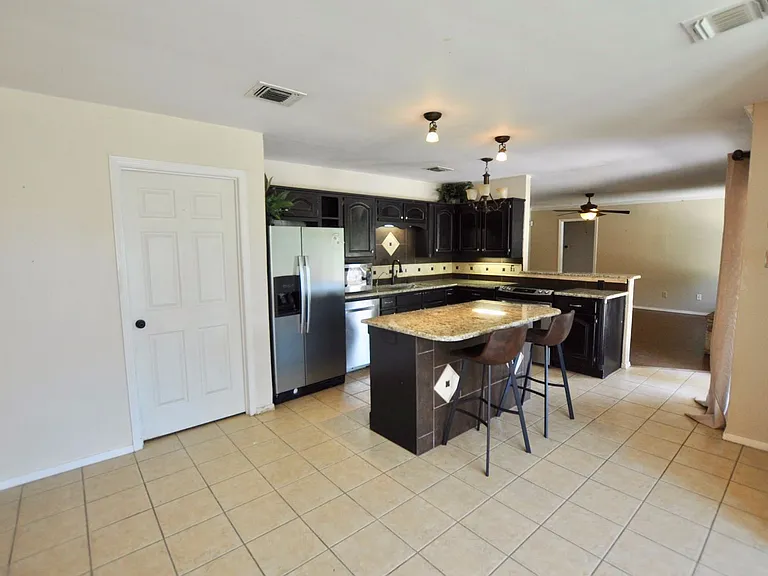 6212 Granbury Hwy — Photo 10
