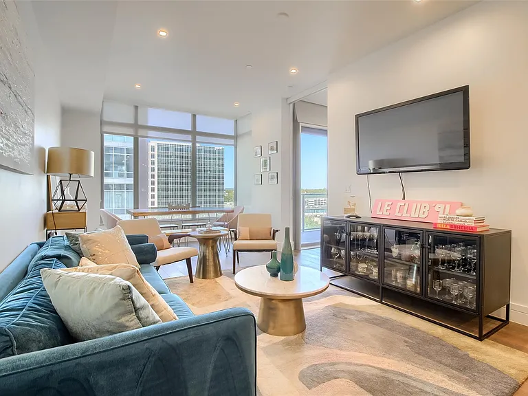 501 West Ave #1002 — Photo 4