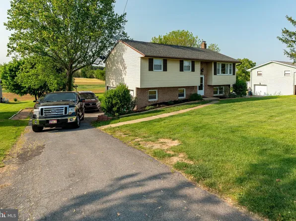 8304 Elizabethtown Rd, Elizabethtown, PA 17022
