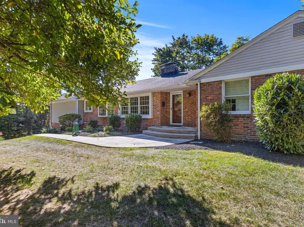 860 Crum Creek Rd, Media, PA 19063