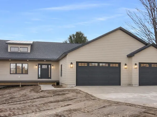 4850 Ridge Crest Rd, Williamsburg, MI 49690