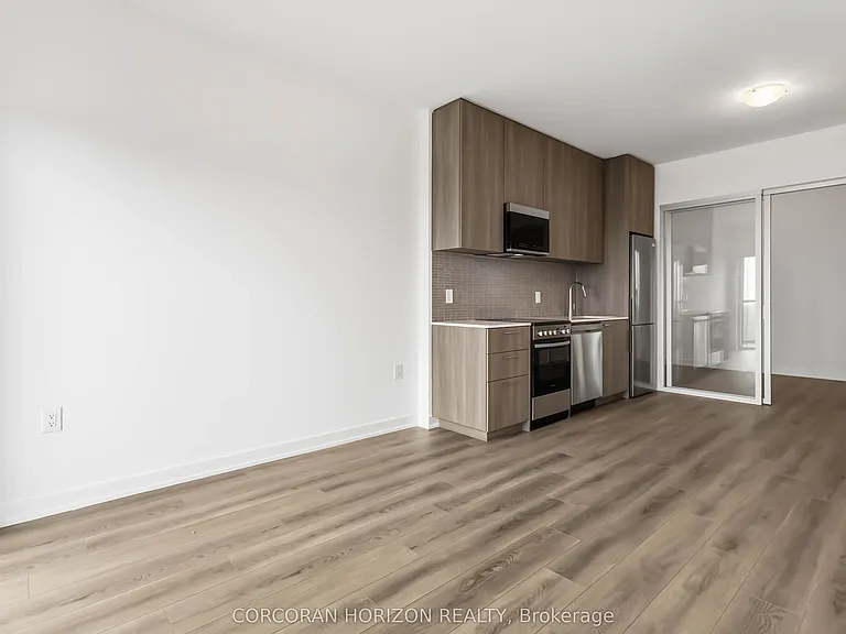 7439 Kingston Rd #805 — Photo 11