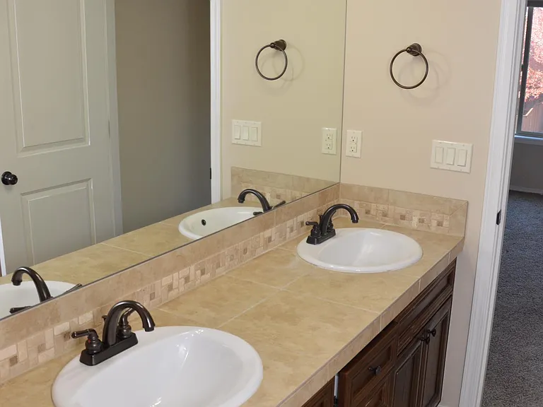 6709 NE 56th Way — Photo 10