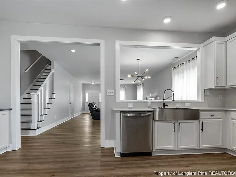 230 Marigold Ln — Photo 16