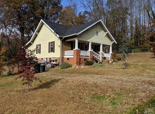 306 Forest Hill St, Morganton, NC 28655