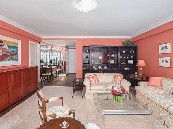 4th image of 110 E 57th St #9H