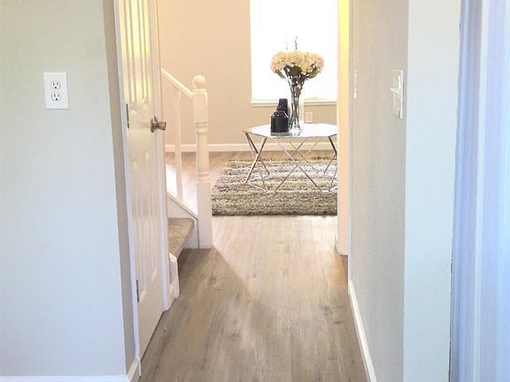 5th image of 52 W Elliot St APT 55
