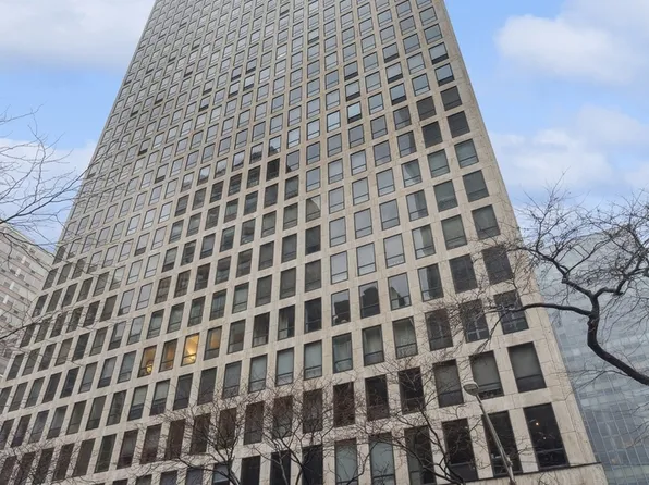 260 E Chestnut St APT 312, Chicago, IL 60611
