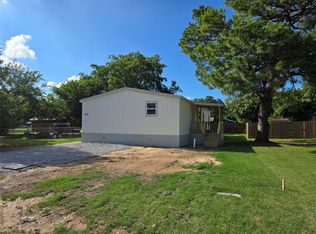 1208 Lindale Ter, Azle, TX 76020