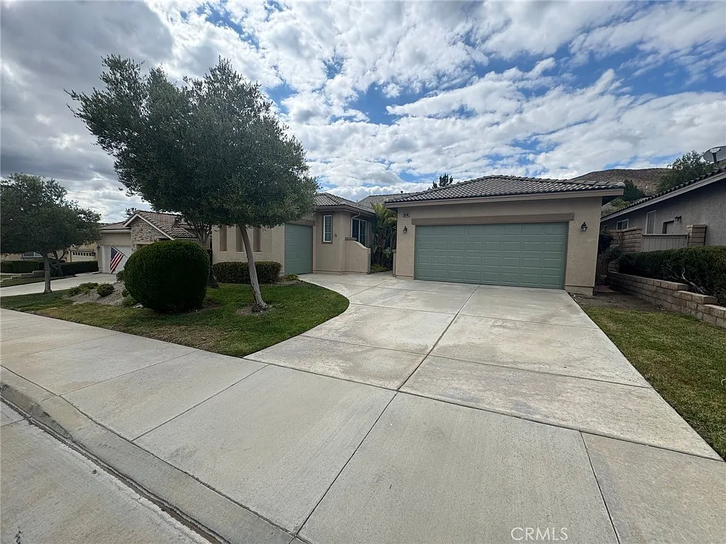 Building Photo - 28346 Panorama Hills Dr