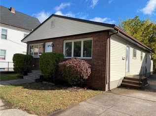 31 Fallon Ave, Providence, RI 02908