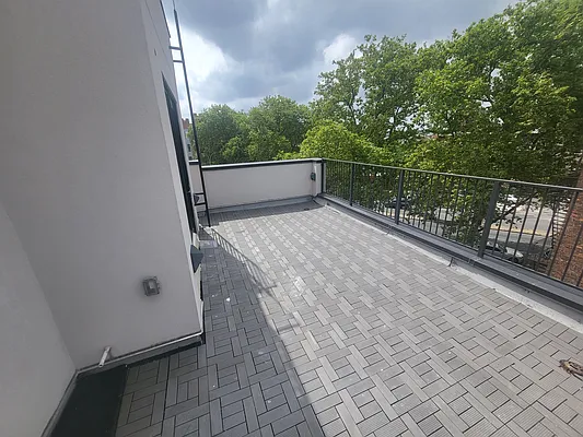 Rented by Real Team Brokerage | media 20