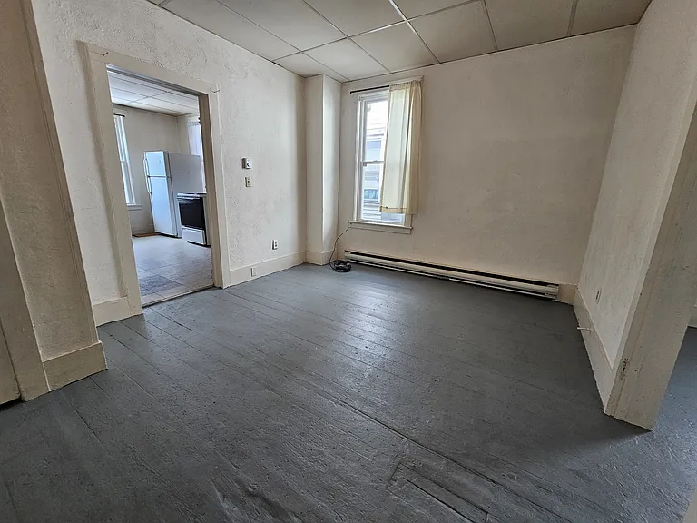 100 Main St #5 — Photo 12