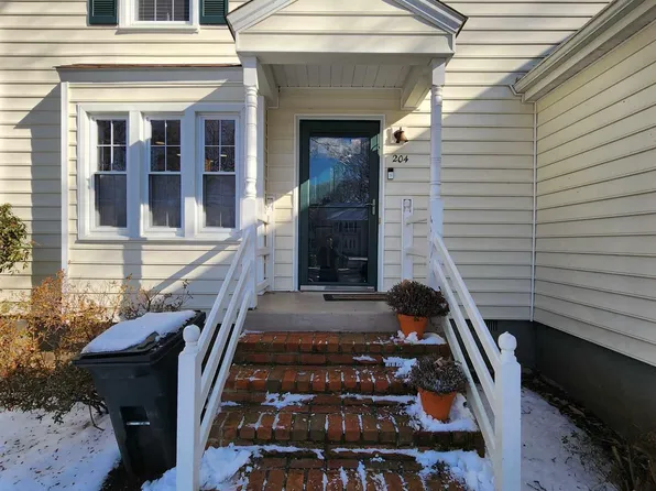 204 Clays Crossing Dr, Forest, VA 24551
