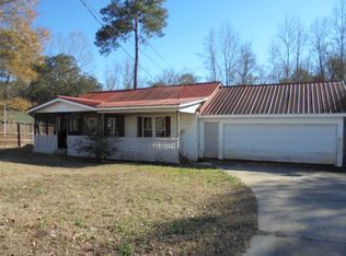 205 W College Ave, Geneva, AL 36340