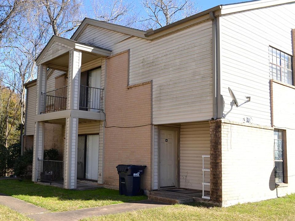 2nd image of 203 Winter Park APT C