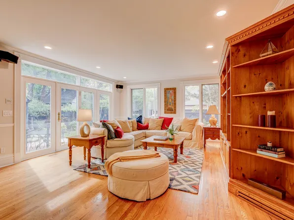 2105 S Fillmore St, Denver, CO 80210