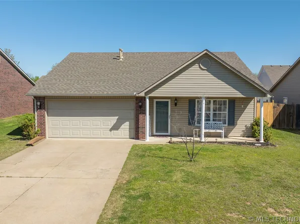 7 E Fairlane Dr, Sapulpa, OK 74066