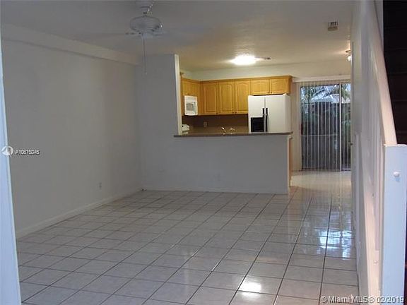 4th image of 2868 S Cambridge Ln