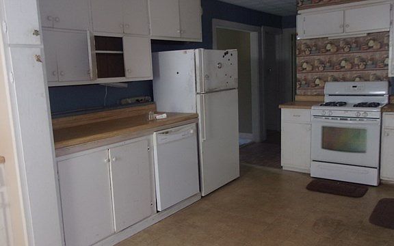 4th image of 118 N Madisonville St