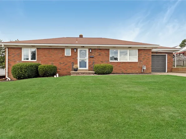 2 Valley Vue Dr, Uniontown, PA 15401