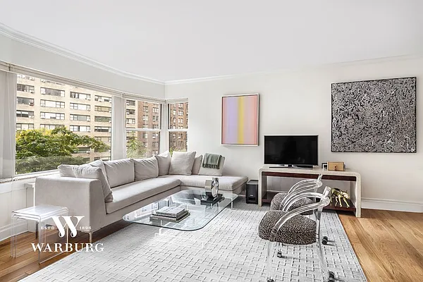 Sold by Warburg | media 16