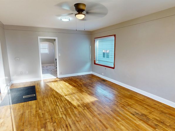 915 Pine St, La Crosse, KS 67548