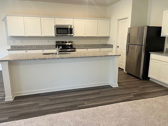 4th image of 171 Galilee Ln