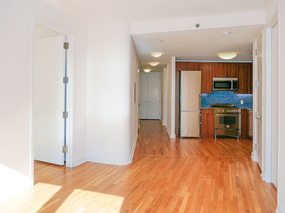 1st image of 2 Cooper Sq APT 4N
