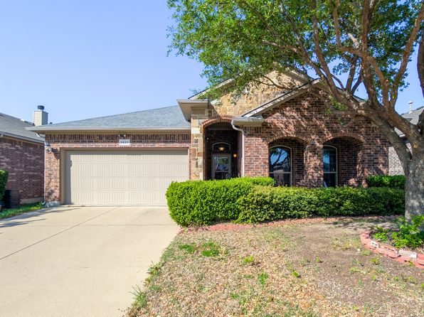 5821 Comanche Peak Dr