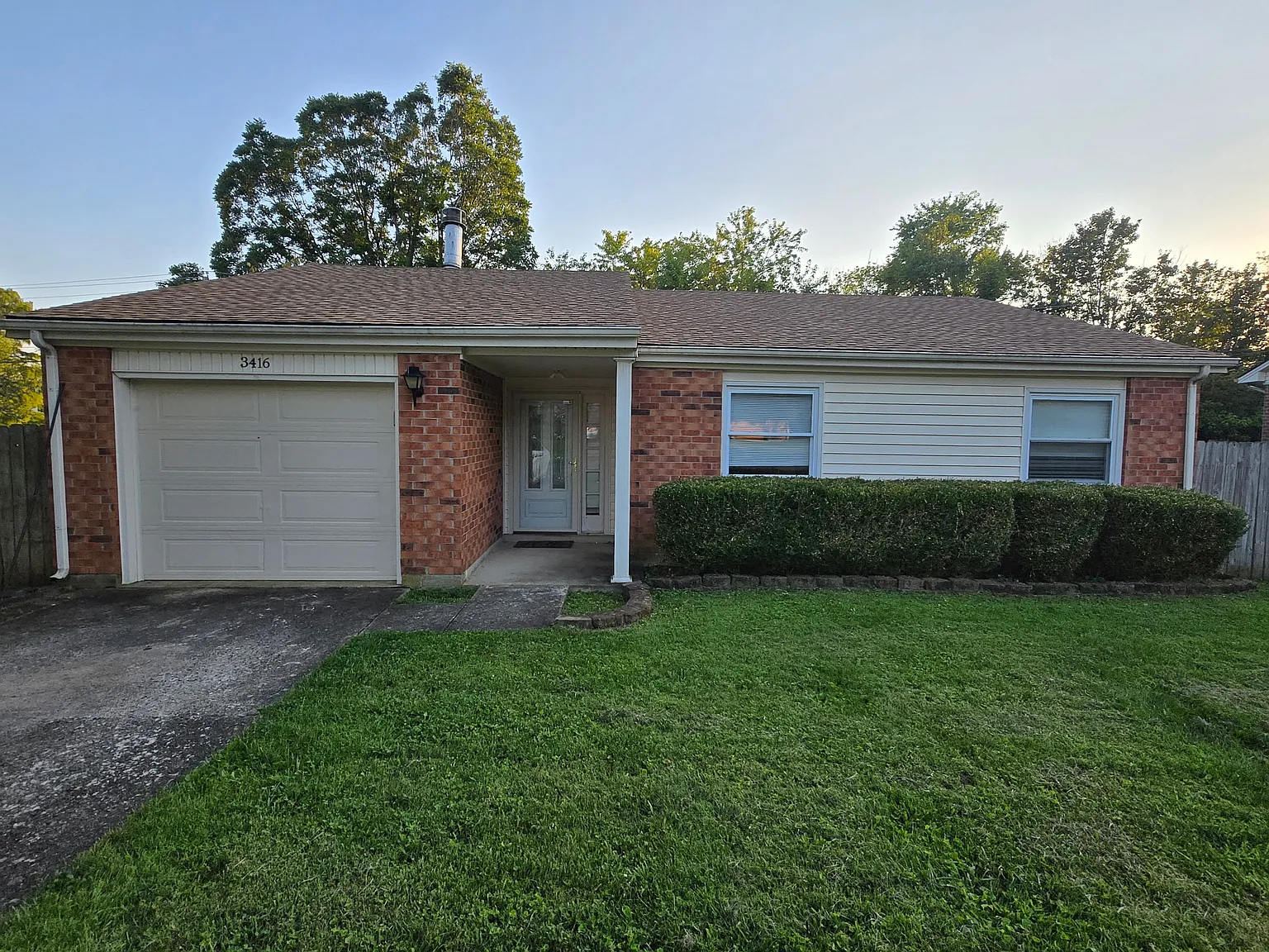 3416 Featherston Dr — Photo 1