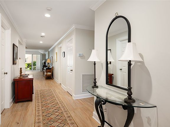 3rd image of 1250 W Southwinds Blvd APT 111