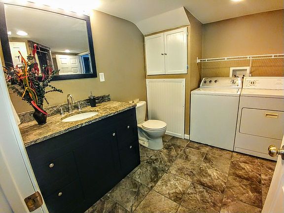 LL Master Bath with Laundry